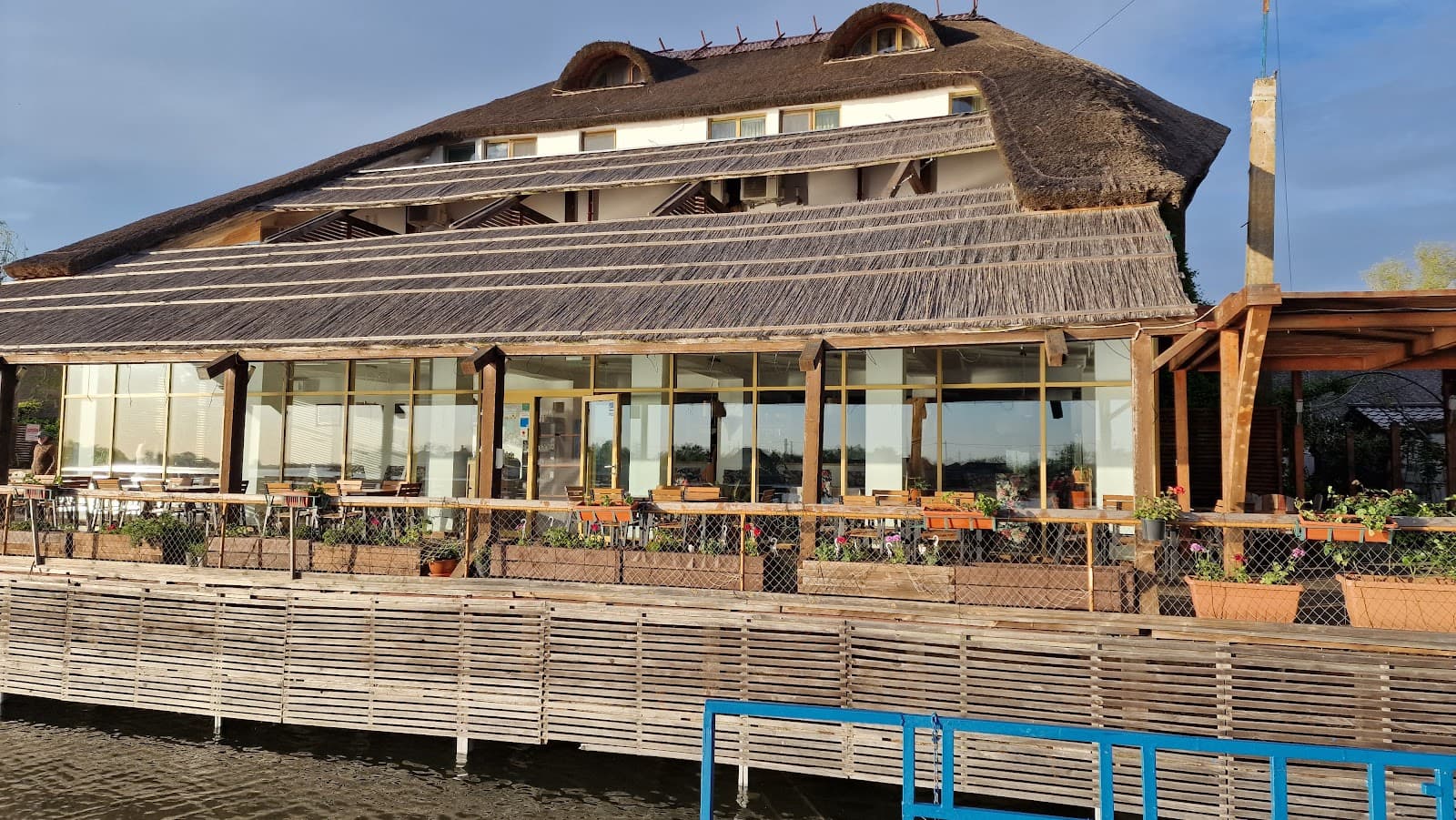 Paradis Hotel - Delta Dunarii