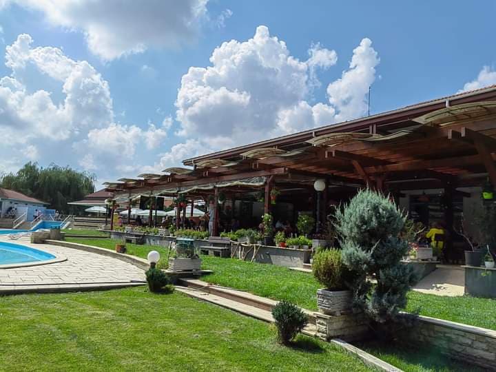 Pensiunea Laguna Albastră